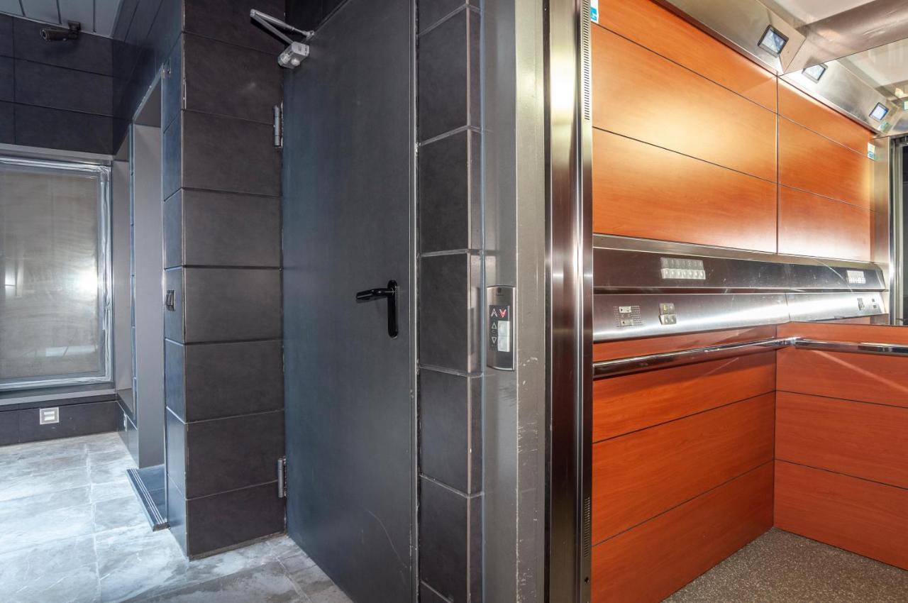 Bhost - Apartamento Victoria Малага Екстериор снимка